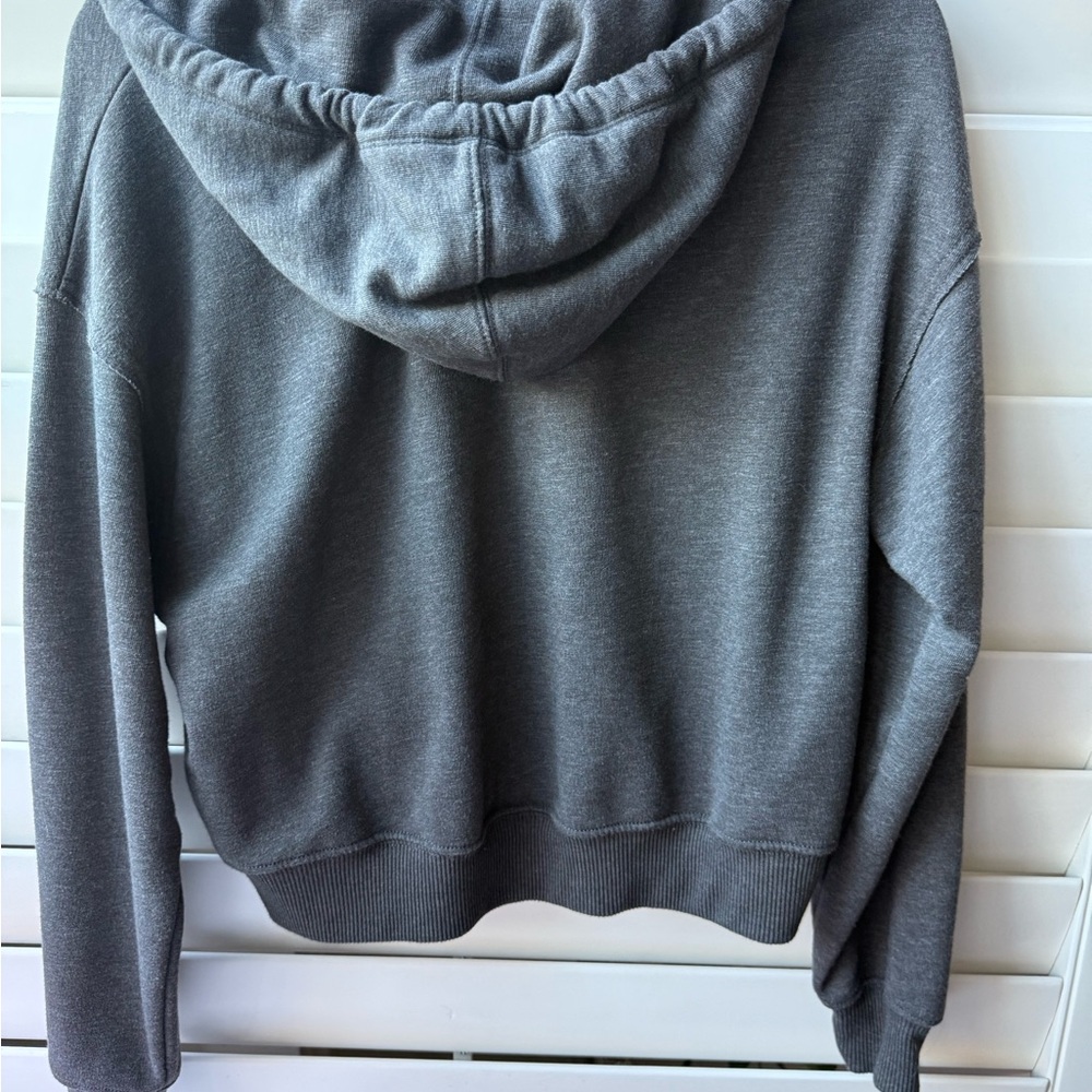 American Eagle fleece Zip-Up Hoodie
Smoked Black
Sz XS - Picture 4 of 4